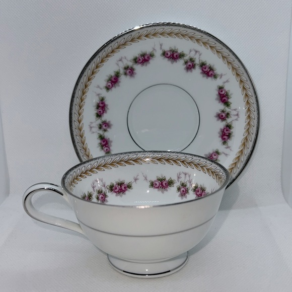 RC TEACUP & SAUCER VINTAGE 1960s PATTERN NORITAKE 564 VICTORIAN ROSES AND LAUREL - Picture 3 of 13